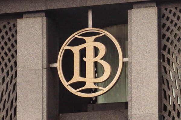 Peran Bank Indonesia dan OJK dalam stabilitas sistem keuangan